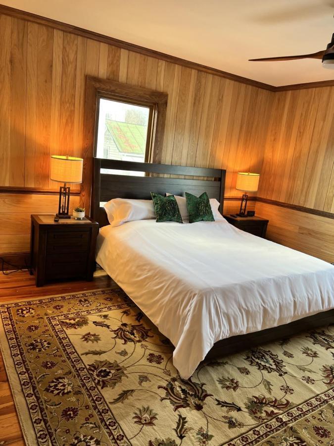Monterey Inn Экстерьер фото
