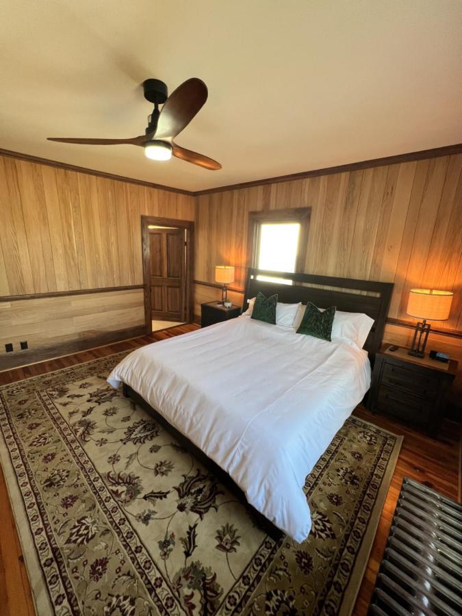 Monterey Inn Экстерьер фото
